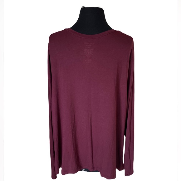 V-Neck Long Sleeve Tee - Picture 6 of 6